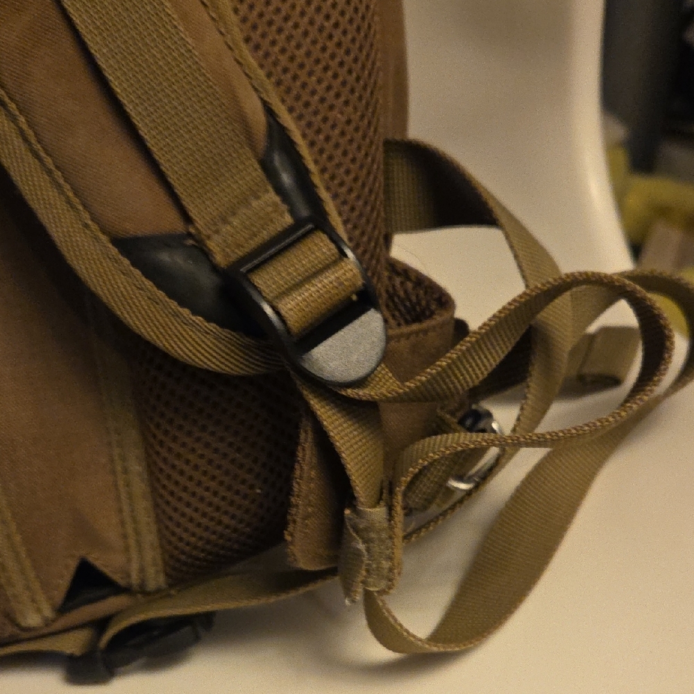 Geigerrig RIG 700 Tactical Hydration Backpack - Tan - Picture 8 of 17